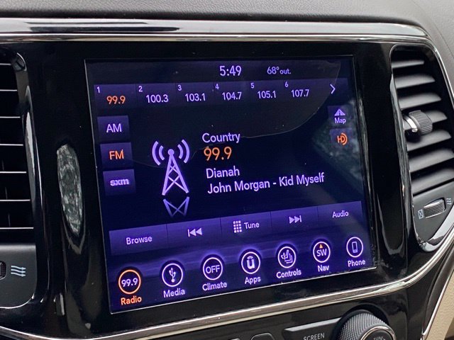 Used 2019 Jeep Grand Cherokee Overland AWD/4WD image 33