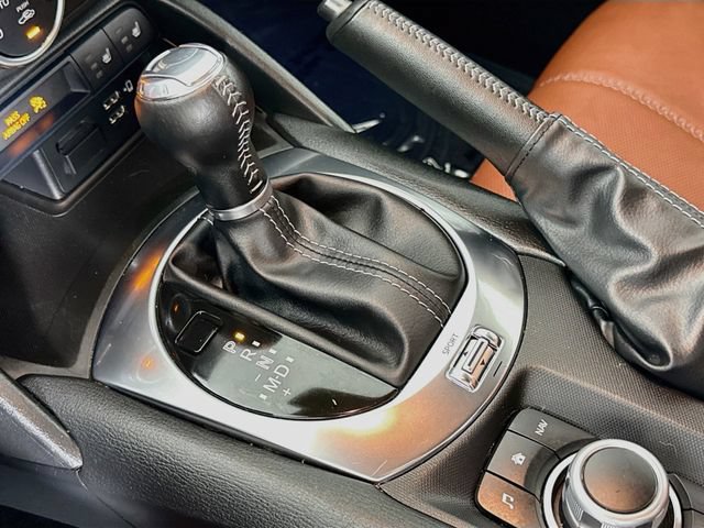 Used 2023 MAZDA MX-5 Miata Grand Touring RWD image 16