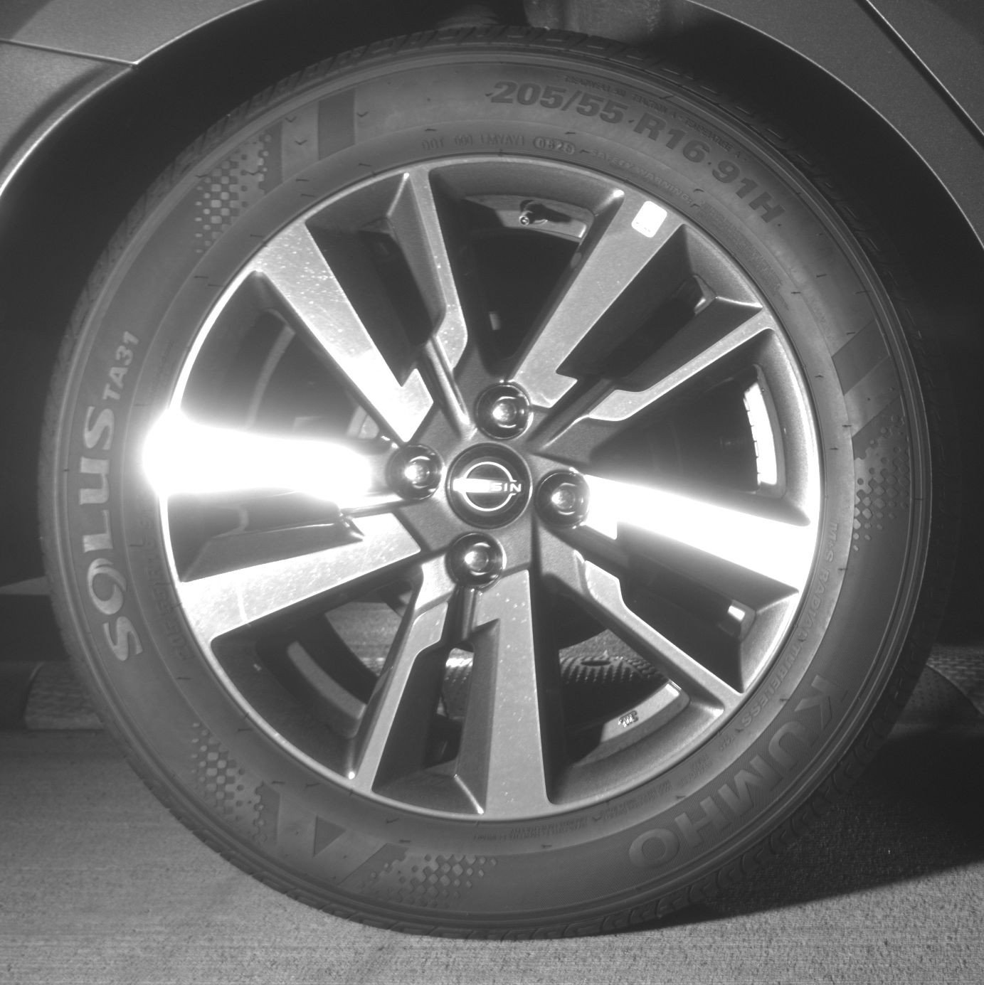 Used 2025 Nissan Versa SV FWD image 15