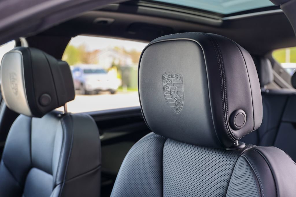 Certified 2026 Porsche Macan S AWD/4WD image 39