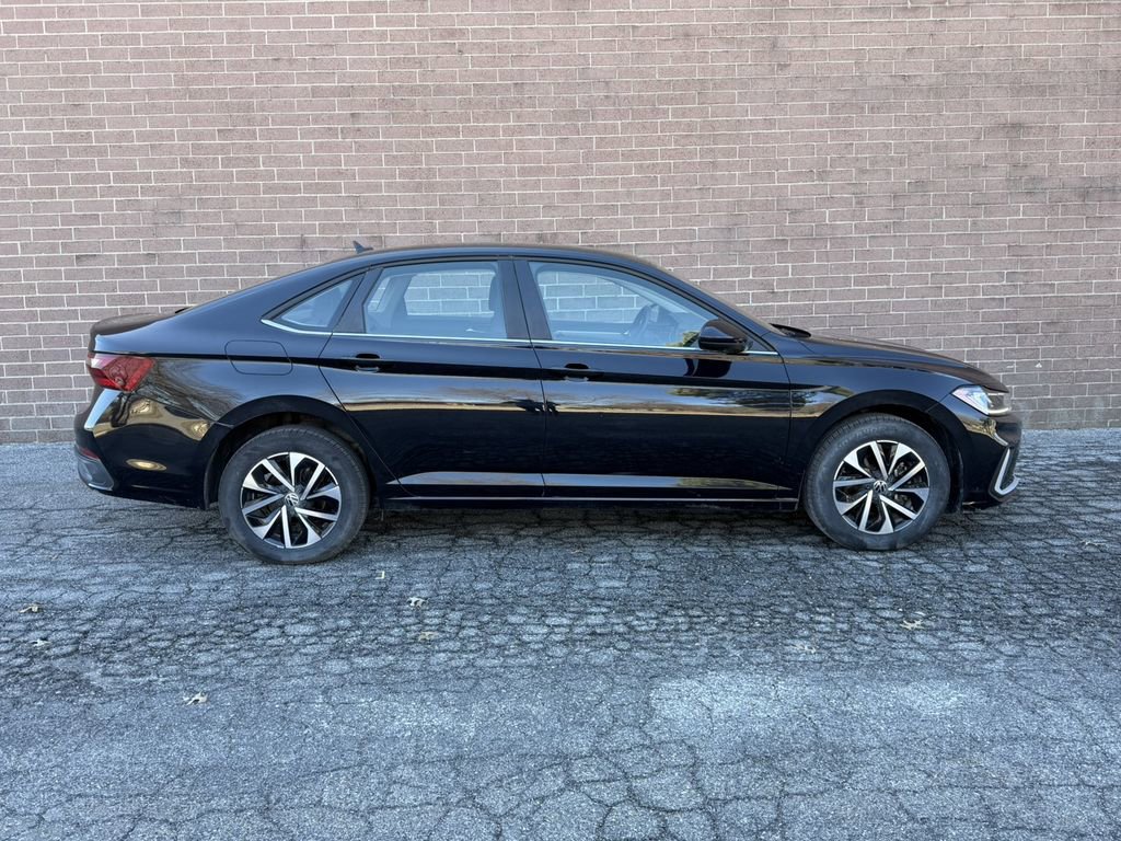 Used 2025 Volkswagen Jetta S image 6