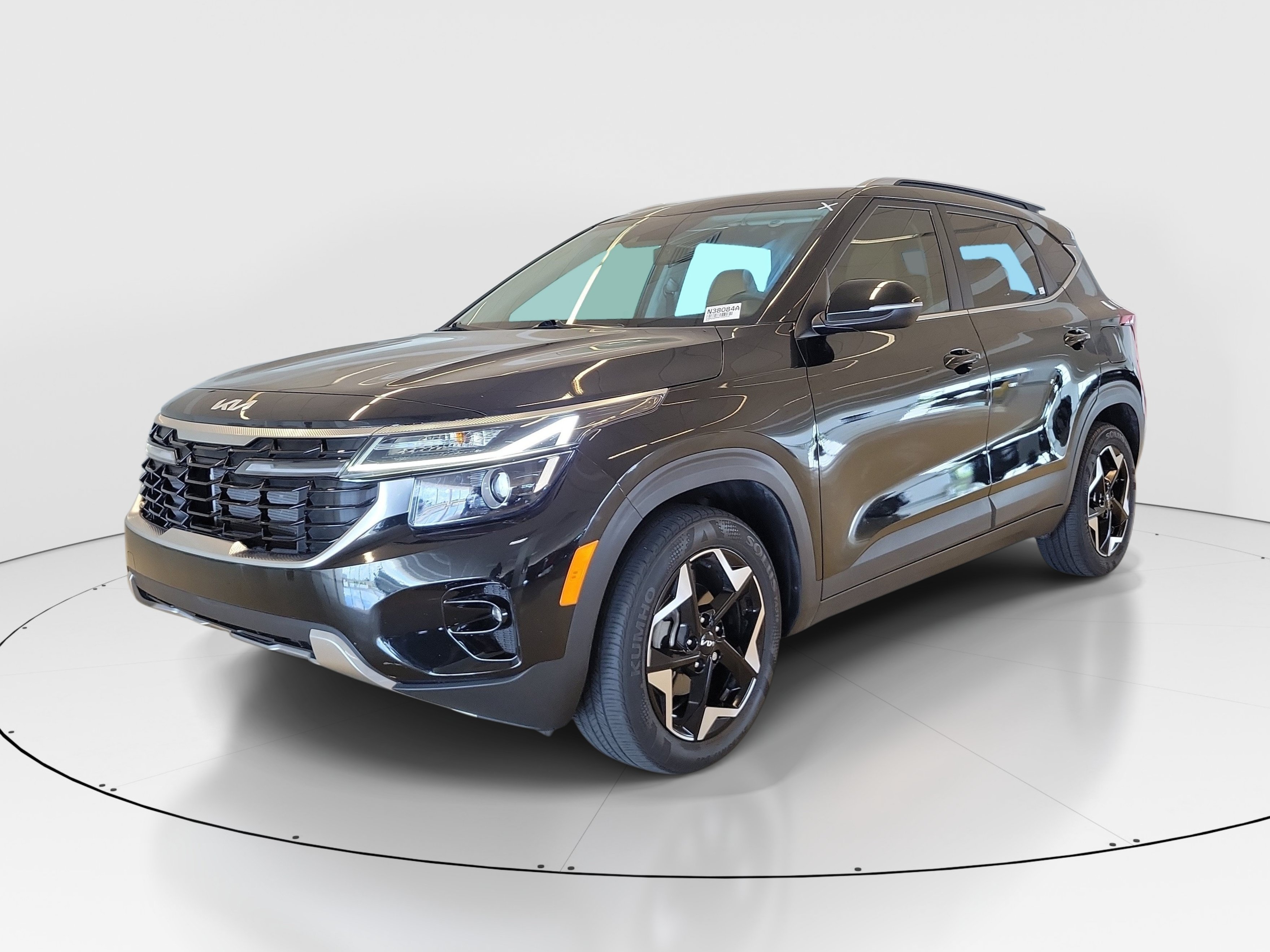 Used 2024 Kia Seltos EX FWD image 5