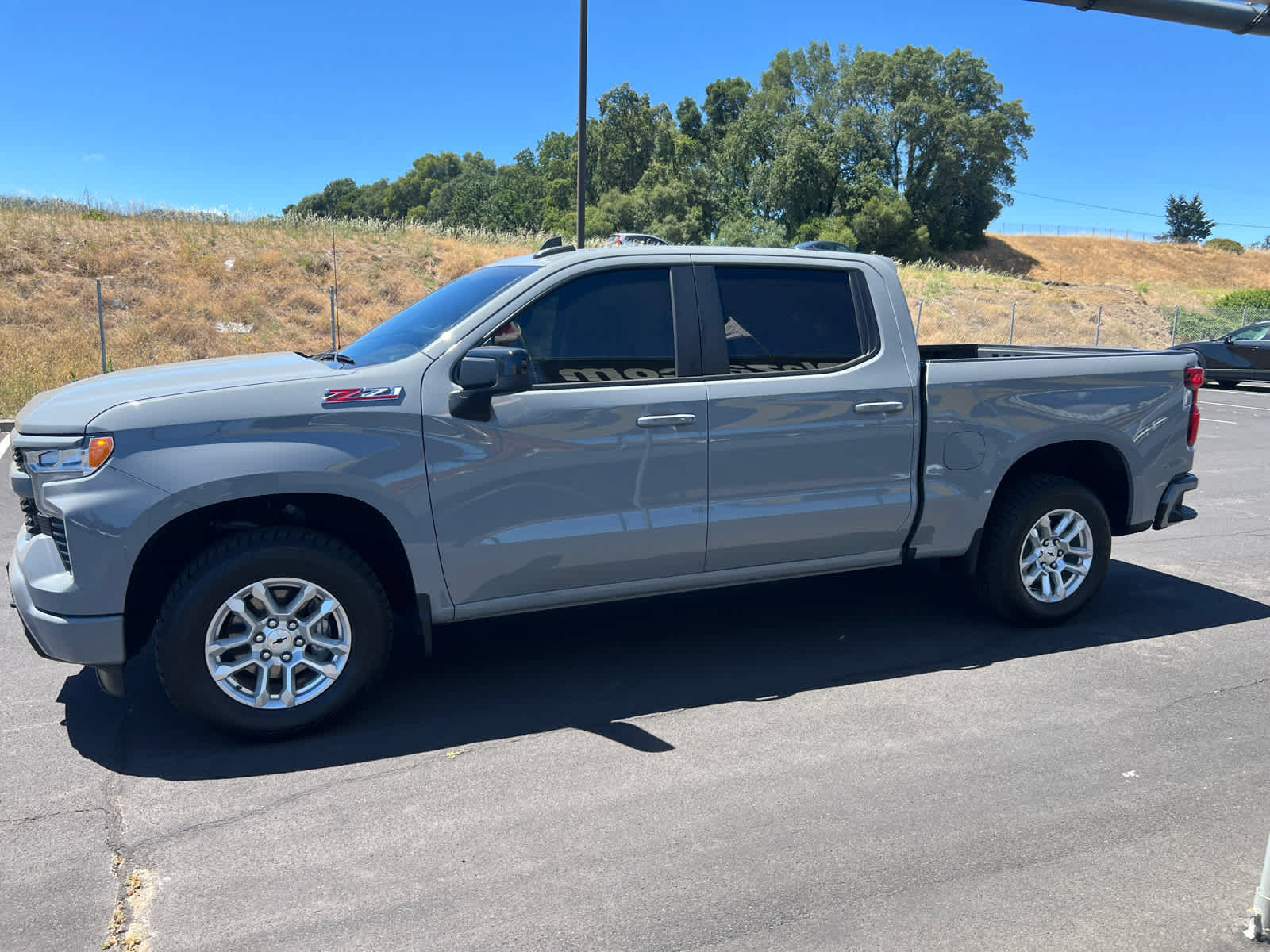 Used 2024 Chevrolet Silverado 1500 RST w/ Z71 Off-Road Package AWD/4WD image 7
