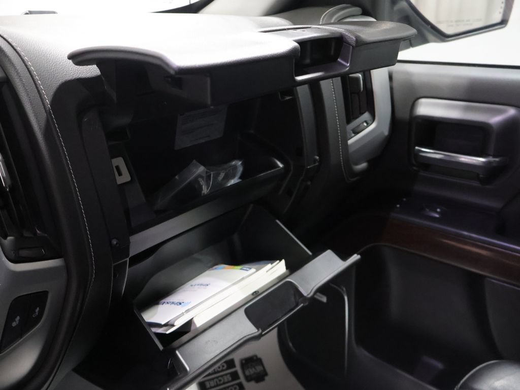 Used 2018 GMC Sierra 1500 SLT w/ SLT Premium Package AWD/4WD image 32