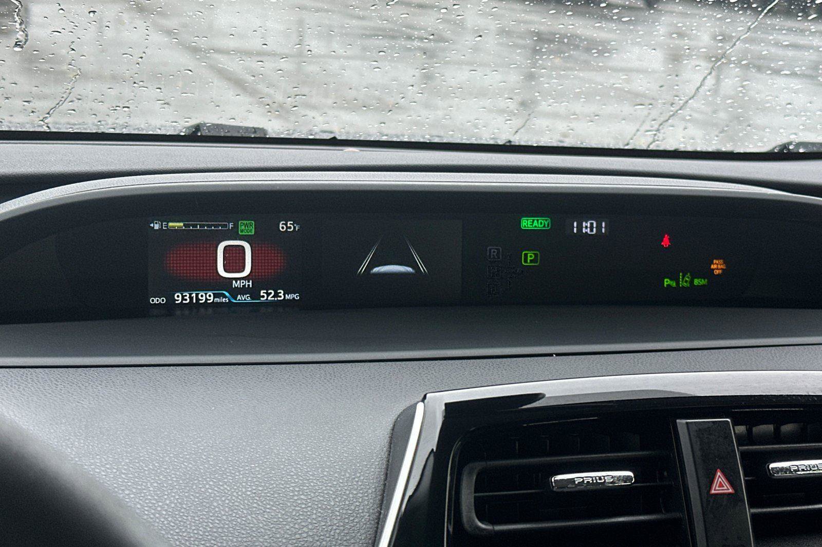 Used 2021 Toyota Prius LE image 24