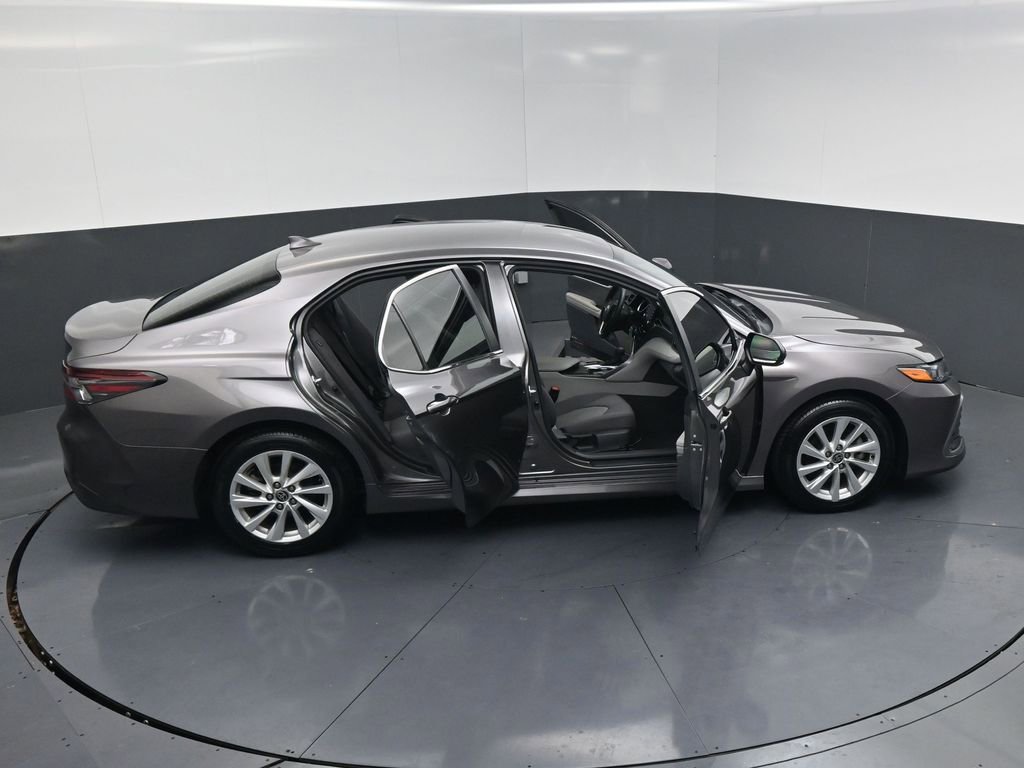 Used 2023 Toyota Camry LE image 23