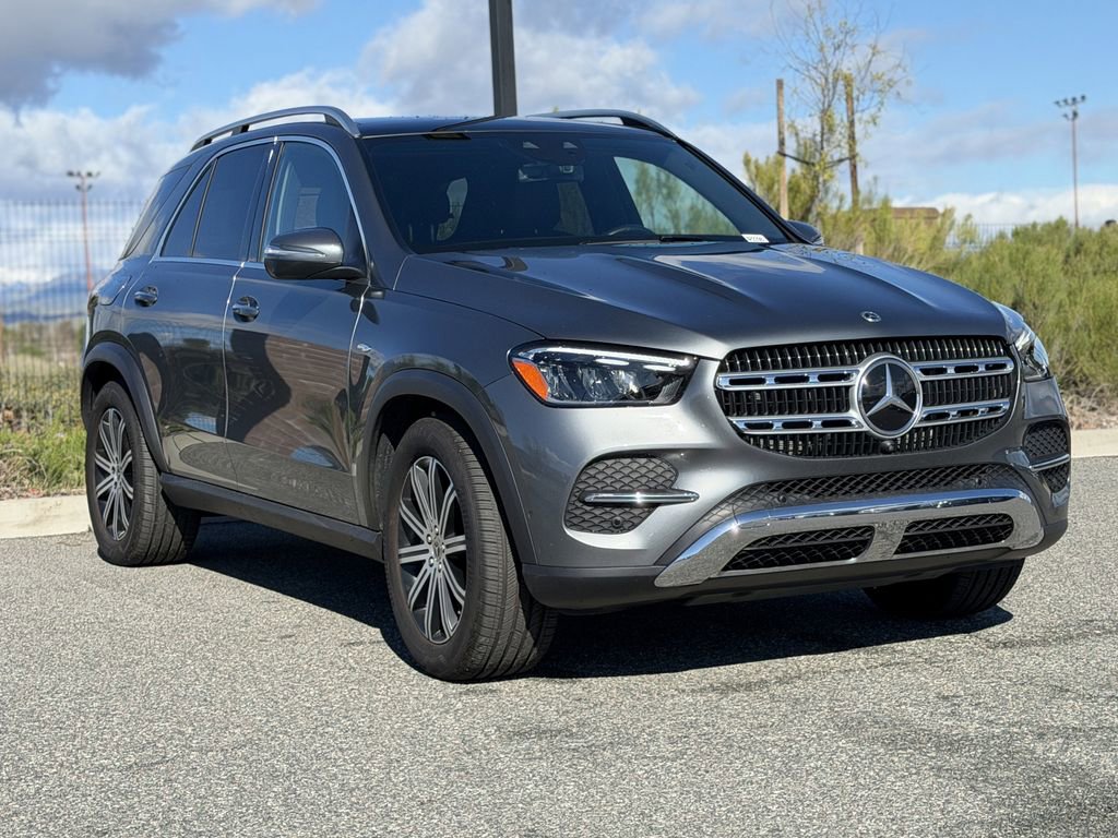 Used 2025 Mercedes-Benz GLE 450e 4MATIC image 6