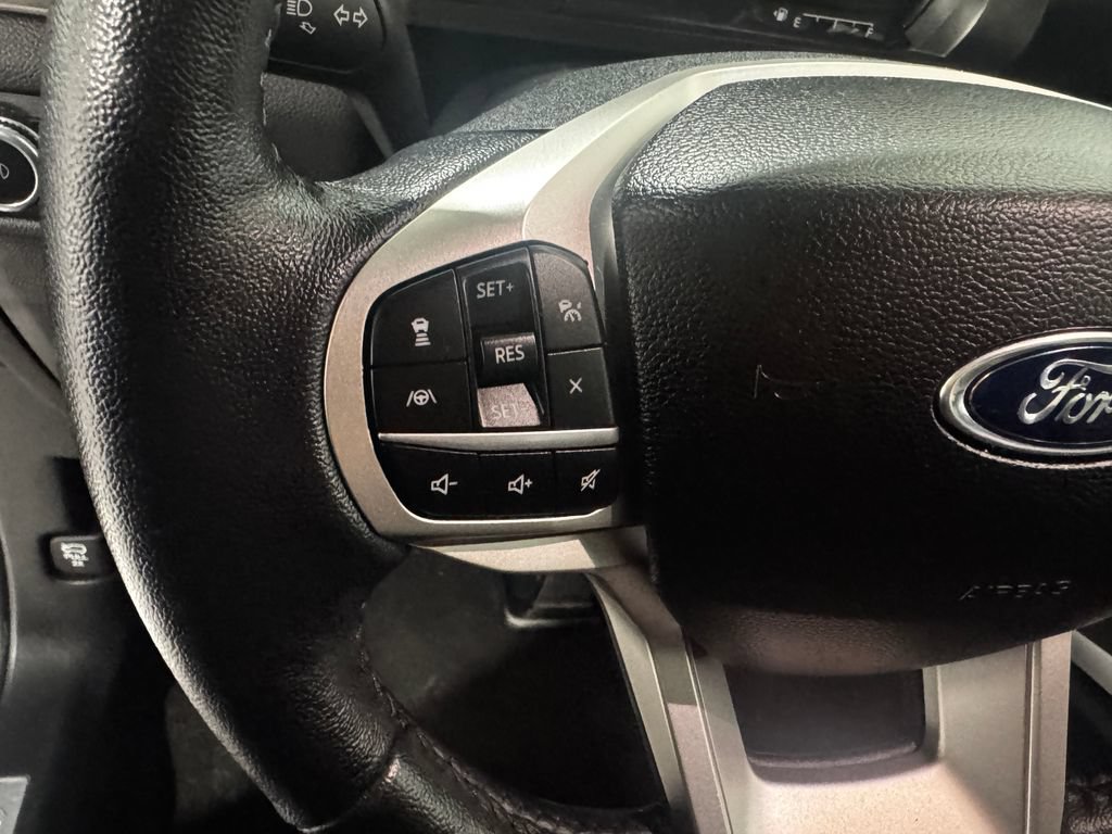 Used 2022 Ford Explorer Limited w/ Class IV Trailer Tow Package AWD/4WD image 5