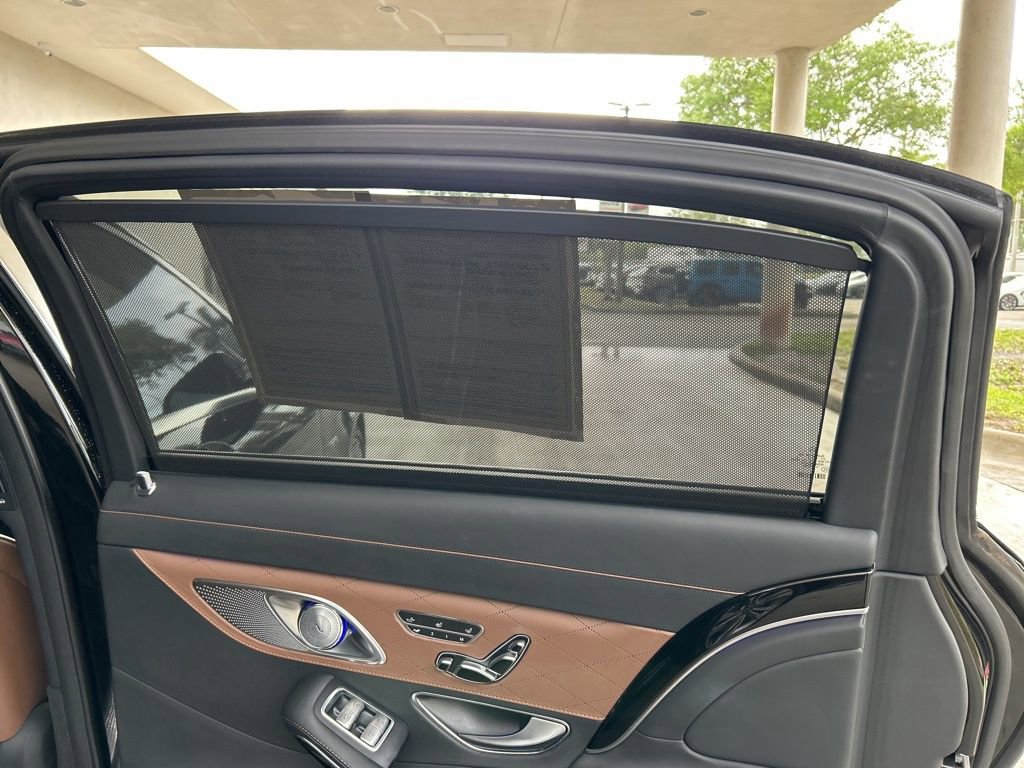 Used 2017 Mercedes-Benz Maybach S 550 4MATIC image 47