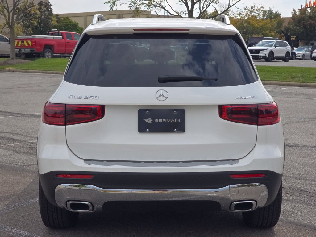 New 2026 Mercedes-Benz GLB 250 4MATIC image 13