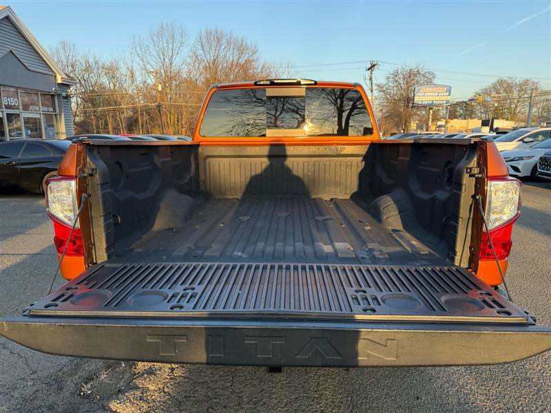 Used 2019 Nissan Titan PRO-4X image 17