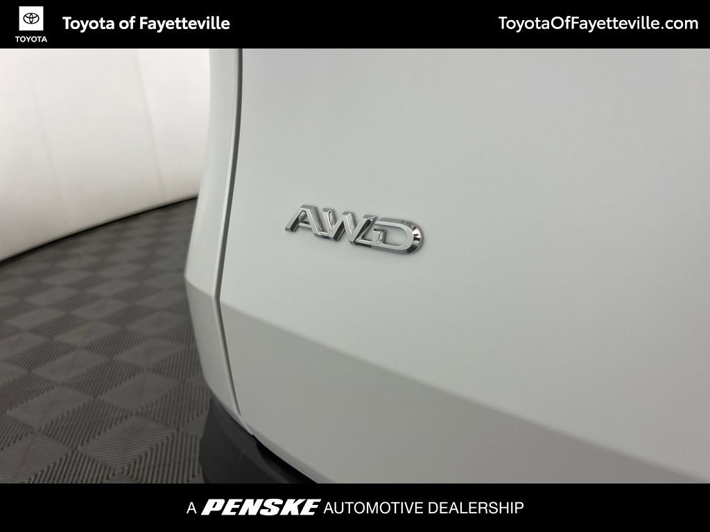 Used 2025 Toyota Grand Highlander AWD image 14