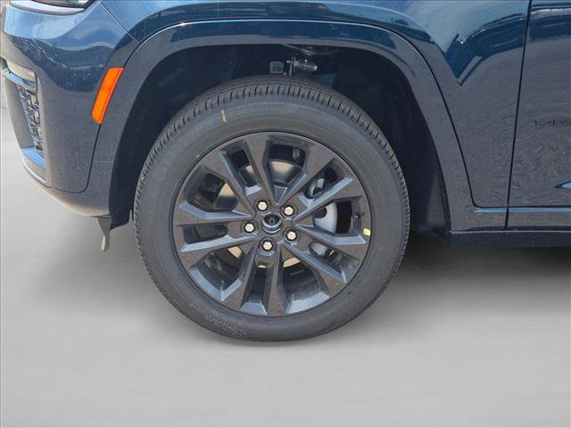 New 2026 Jeep Grand Cherokee Limited AWD/4WD image 10