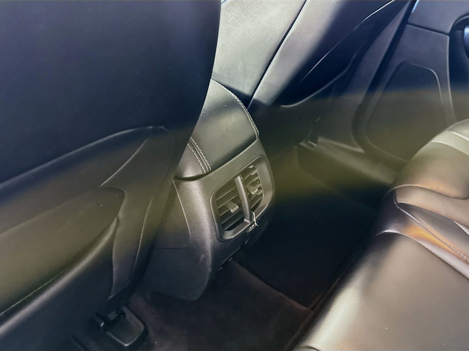 Used 2019 Jeep Cherokee Limited AWD/4WD image 20