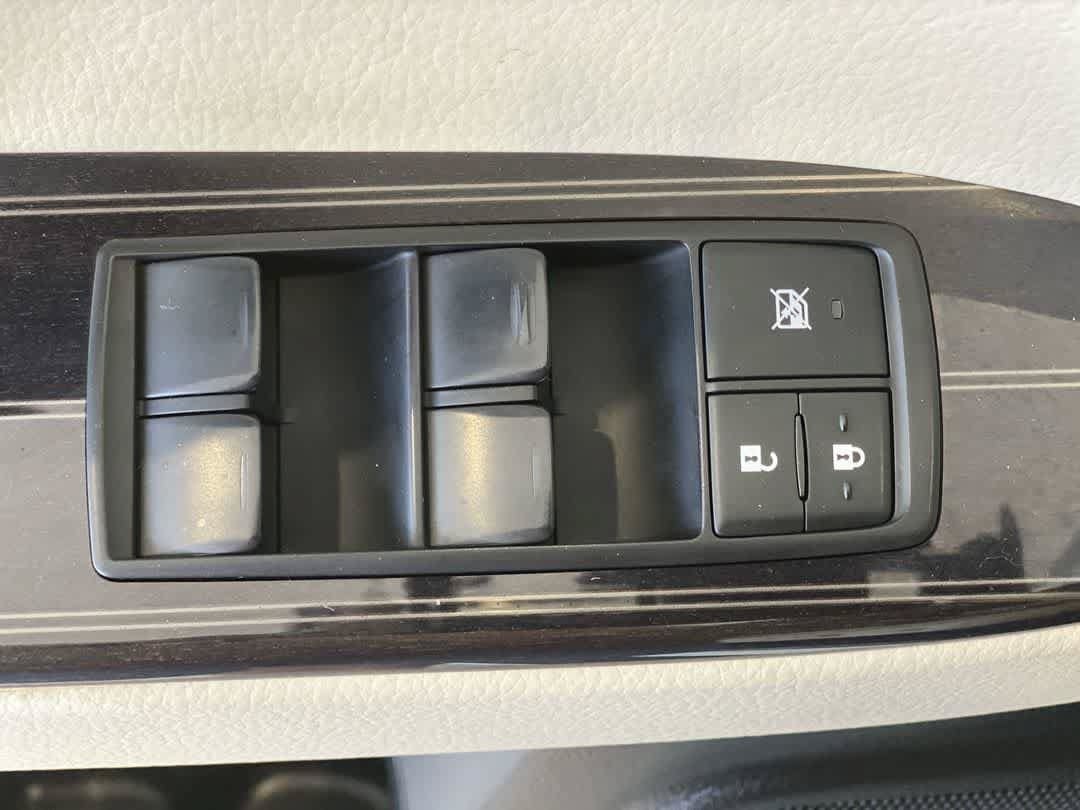 Used 2021 Lexus GX 460 Premium w/ Premium Package AWD/4WD image 15