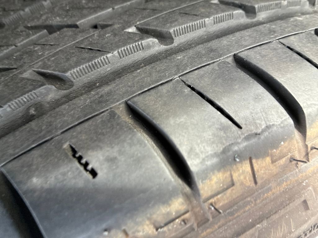 Used 2018 Ford Explorer XLT image 27