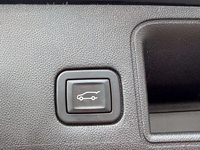 Used 2019 GMC Terrain SLE w/ Driver Convenience Package FWD image 15