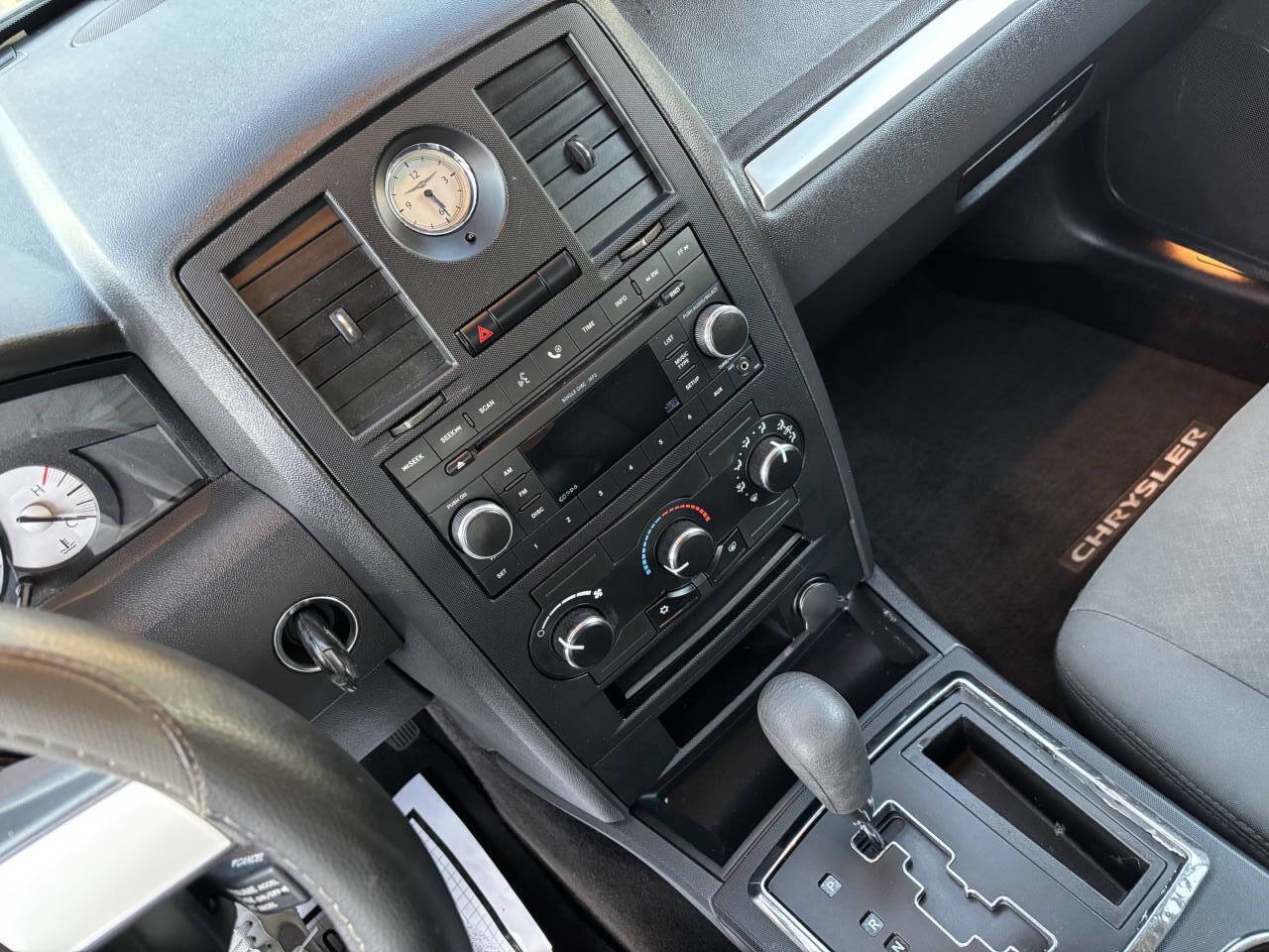 Used 2008 Chrysler 300 LX image 10