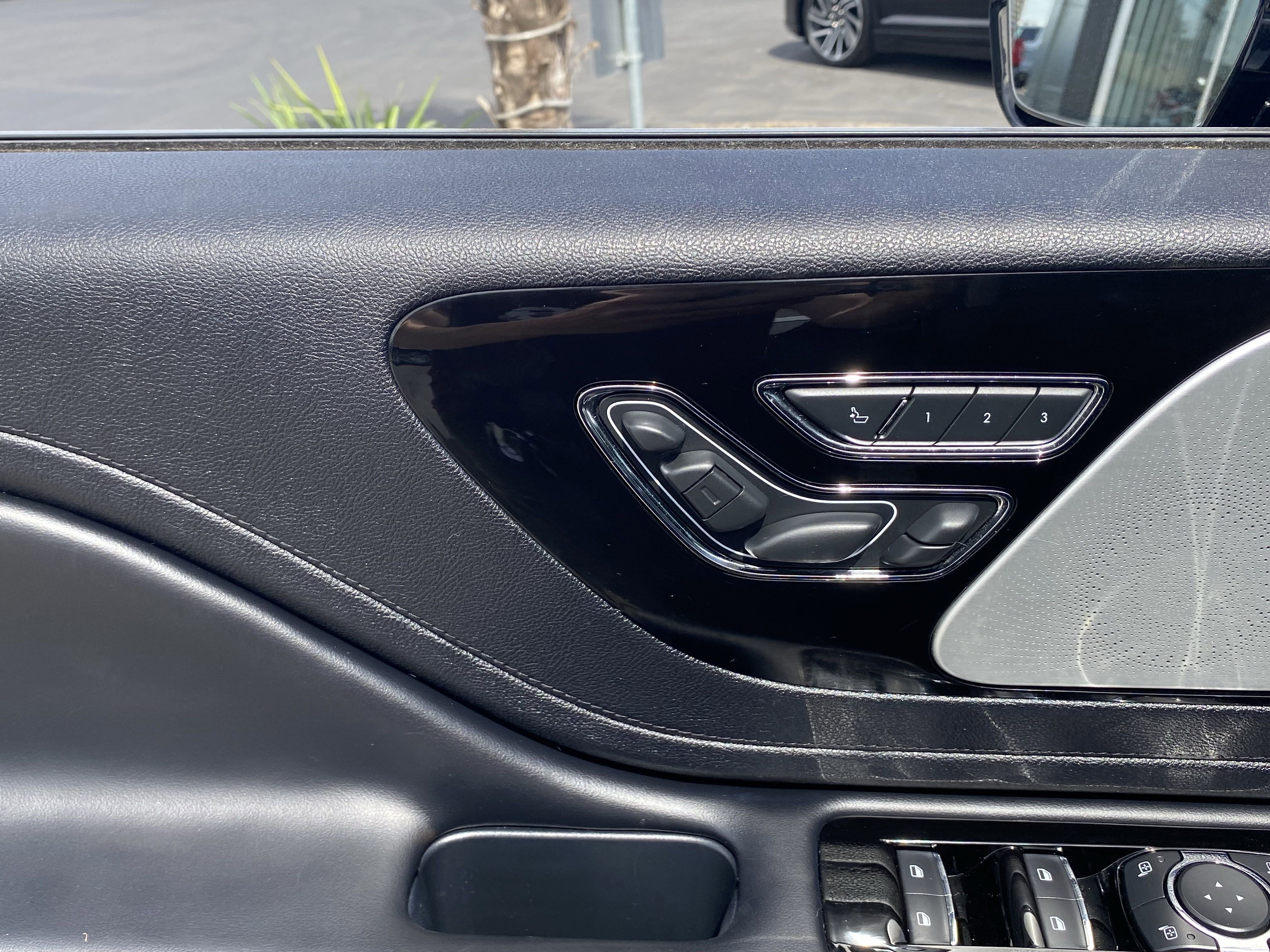 Used 2020 Lincoln Aviator Reserve w/ Equipment Group 202A image 18