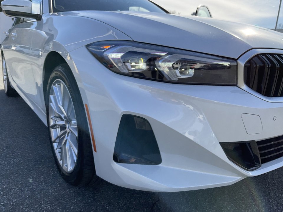 Used 2023 BMW 330i xDrive Sedan w/ Premium Package image 24