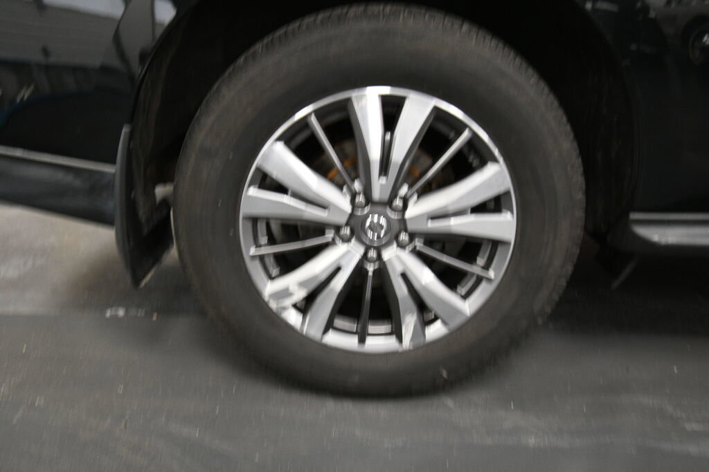 Used 2019 Nissan Pathfinder S image 33