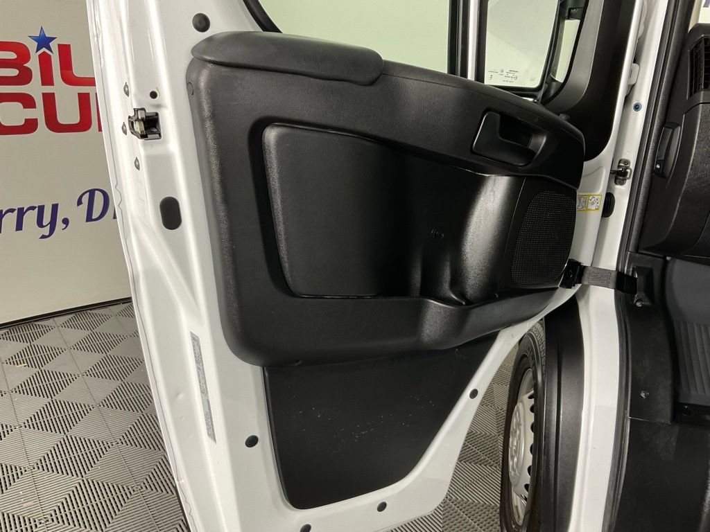 Used 2025 RAM ProMaster 2500 w/ Convenience Group FWD image 12