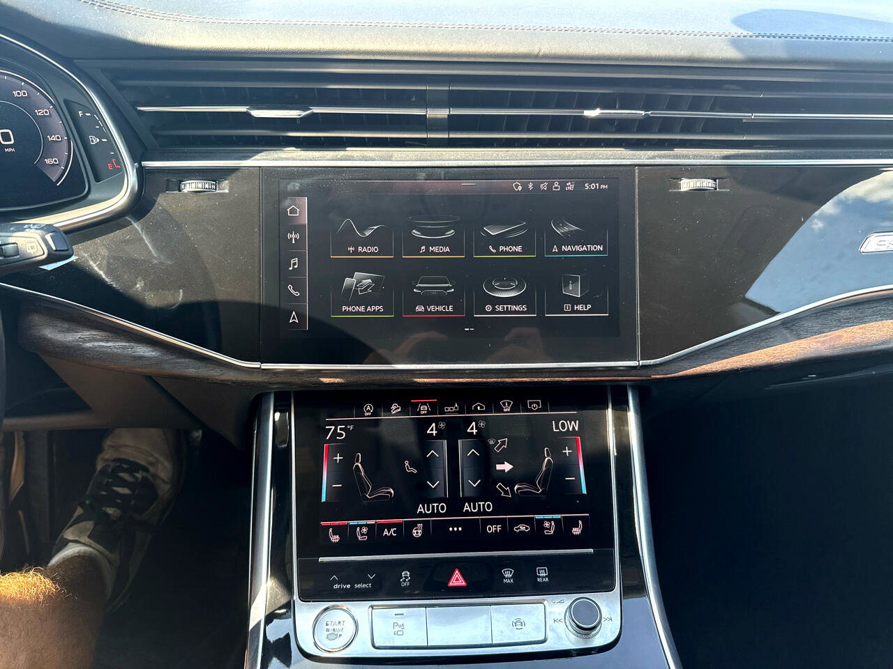Used 2019 Audi Q8 Prestige image 9