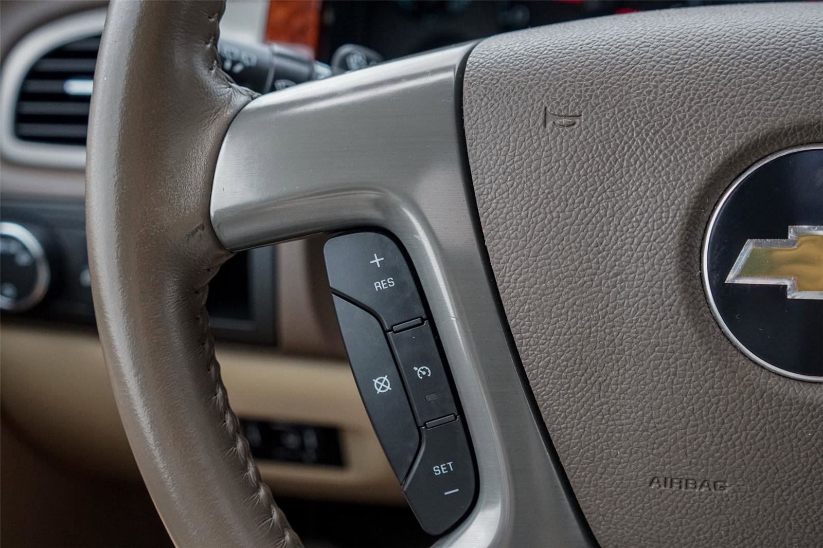 Used 2011 Chevrolet Tahoe LTZ RWD image 16