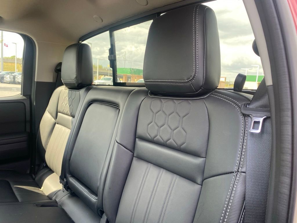 Used 2024 Nissan Frontier SL w/ Technology Package image 28
