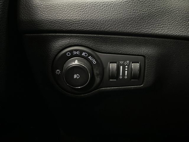 Used 2021 Jeep Compass Latitude image 22