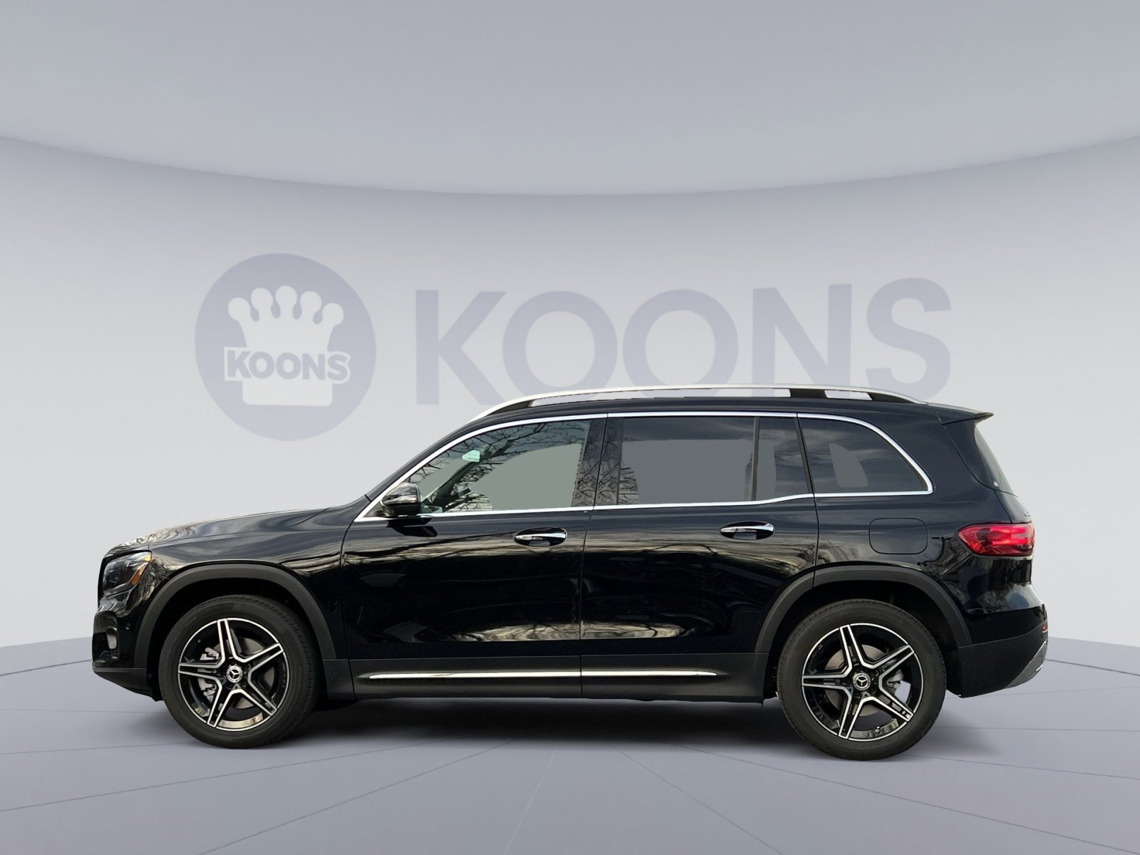 New 2026 Mercedes-Benz GLB 250 4MATIC image 2