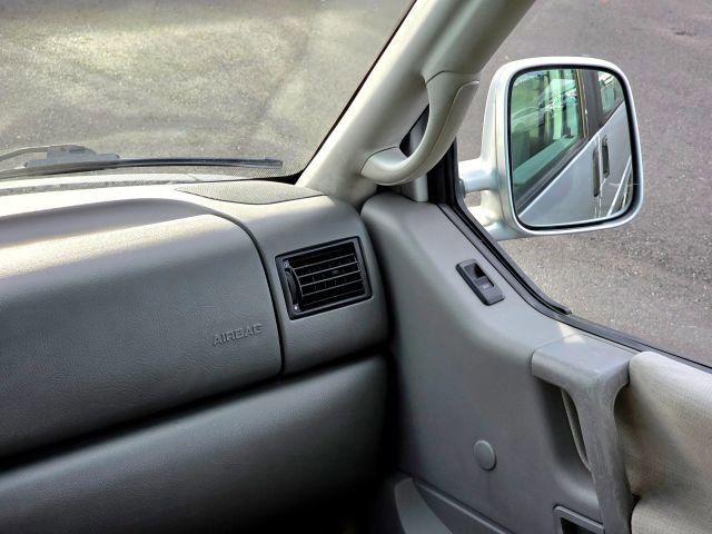 Used 2002 Volkswagen Eurovan MV image 21