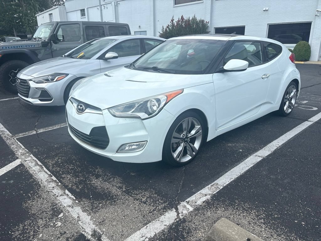 Used 2013 Hyundai Veloster w/ Tech Pkg