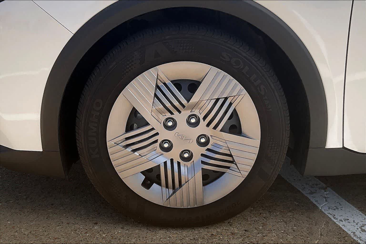 Certified 2025 Kia K4 FWD image 7