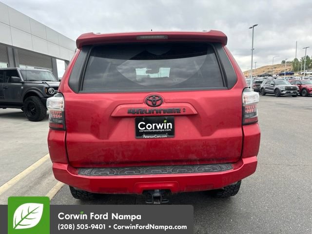 Used 2020 Toyota 4Runner SR5 Premium w/ Moonroof Package AWD/4WD image 8