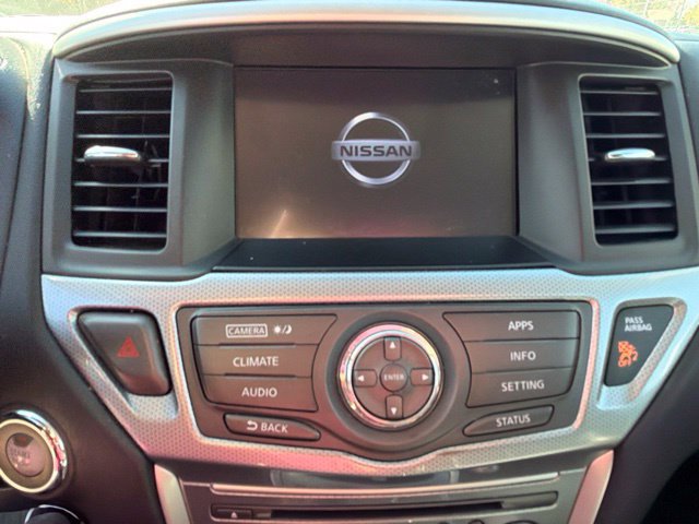 Used 2017 Nissan Pathfinder SL AWD/4WD image 16