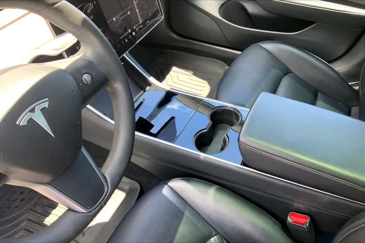 Used 2020 Tesla Model 3 Standard Range Plus RWD image 16