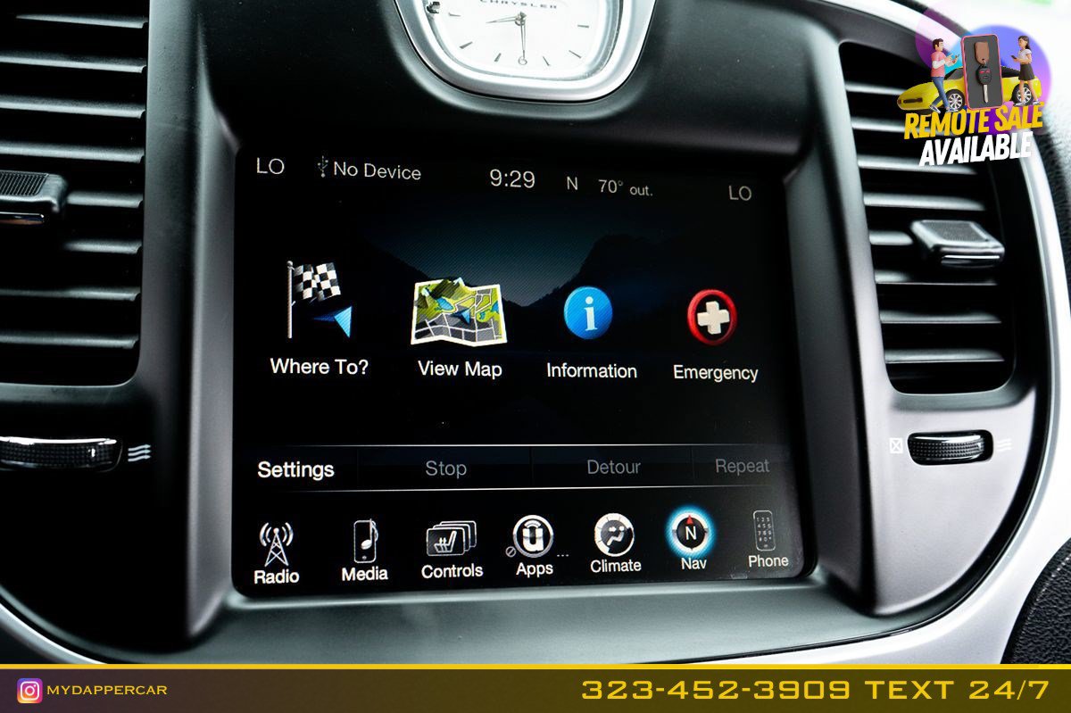 Used 2016 Chrysler 300 C RWD image 36