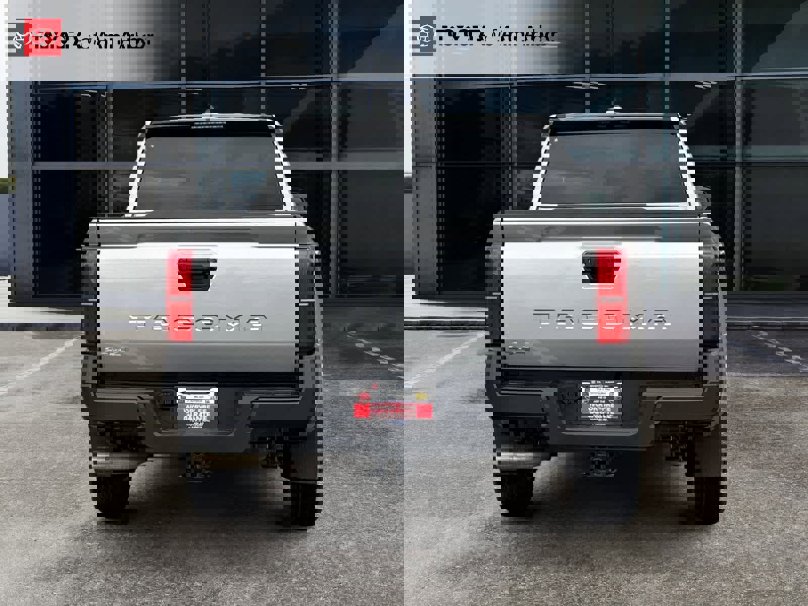 Used 2024 Toyota Tacoma SR image 9