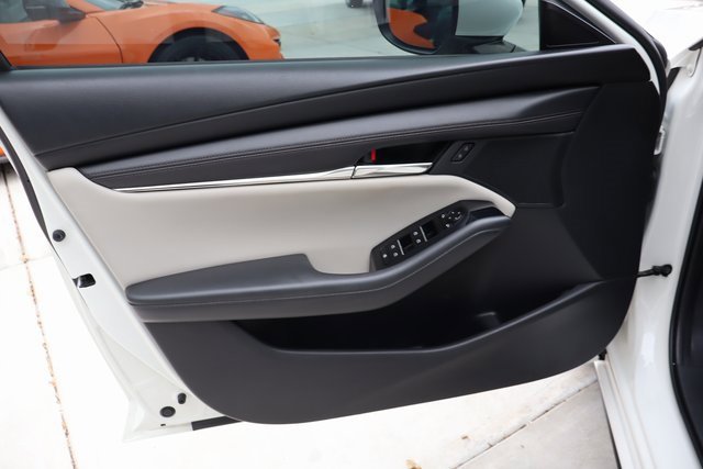 Used 2021 MAZDA MAZDA3 s image 24