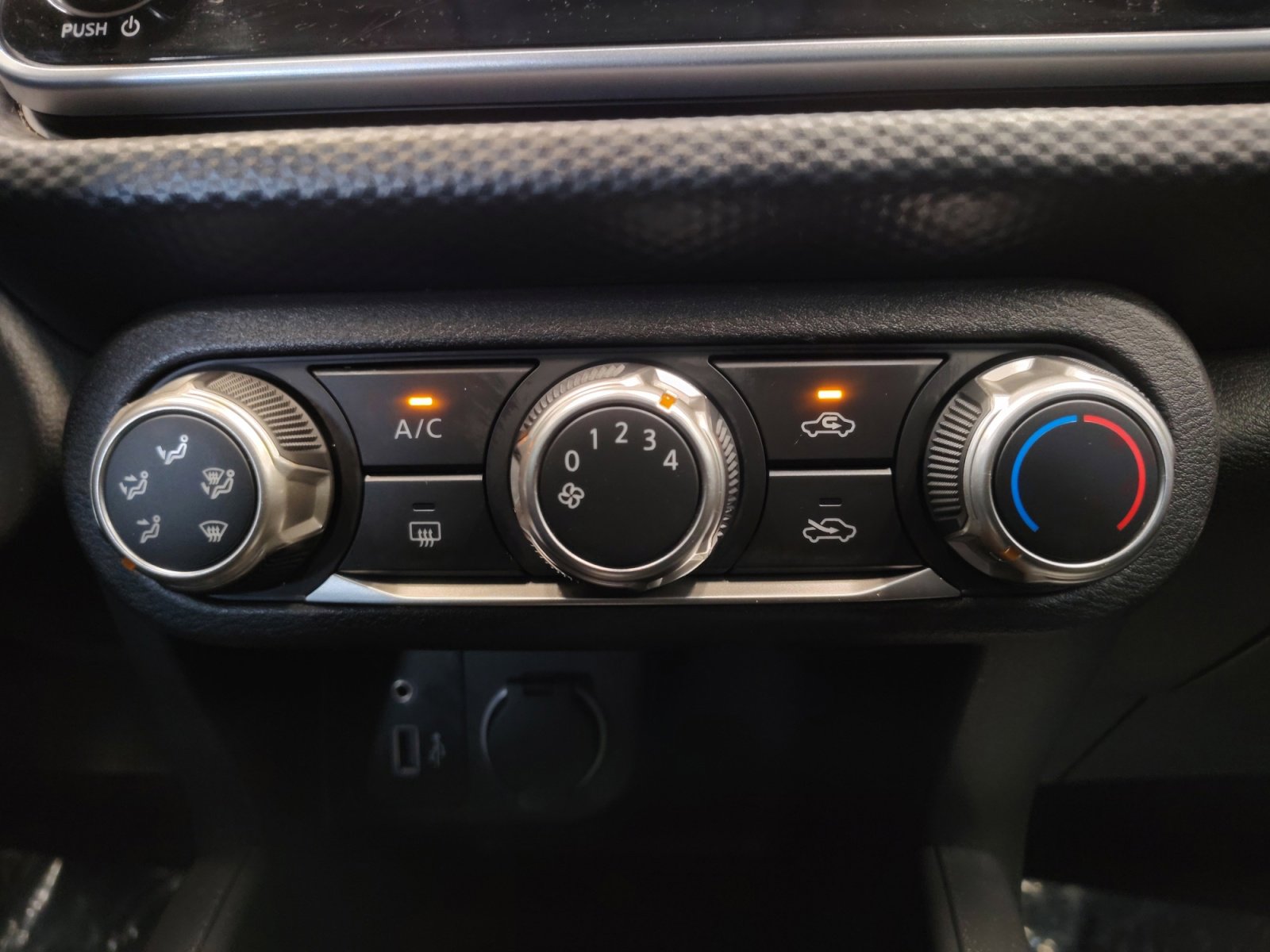 Certified 2025 Nissan Kicks Play S FWD image 19