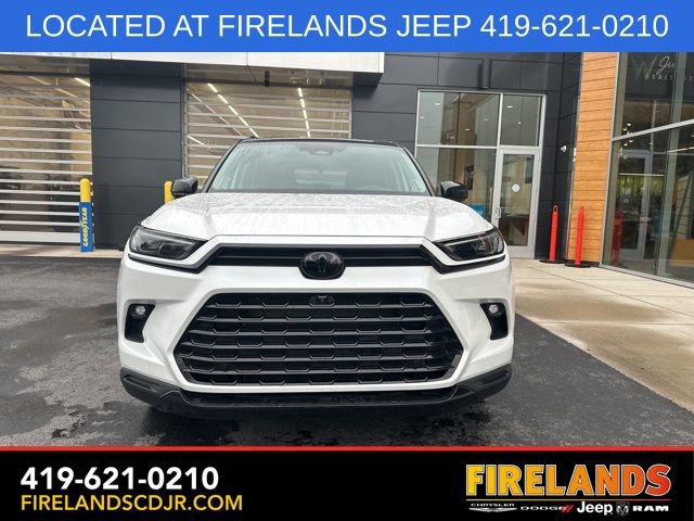 Used 2024 Toyota Grand Highlander Platinum image 2