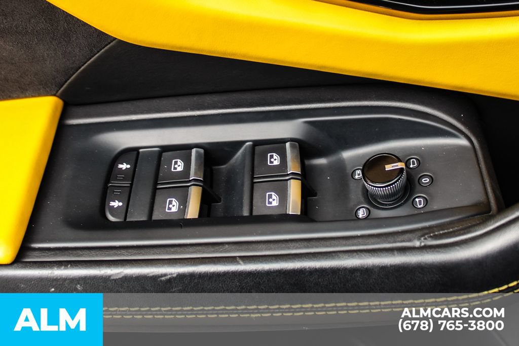 Used 2020 Lamborghini Urus AWD/4WD image 39