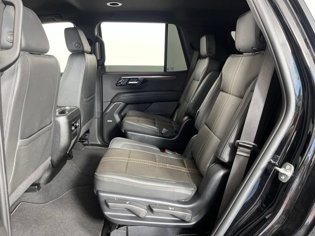 Certified 2025 Chevrolet Tahoe High Country AWD/4WD image 23