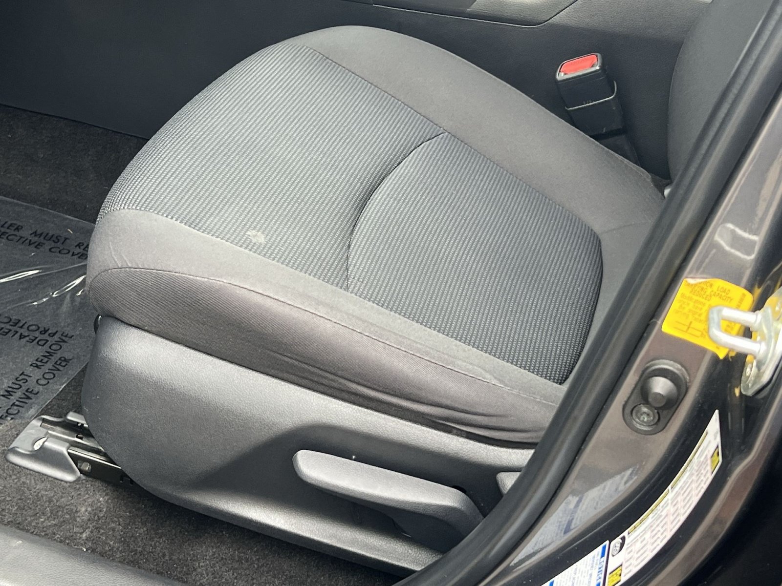 Used 2019 Toyota RAV4 LE AWD/4WD image 14