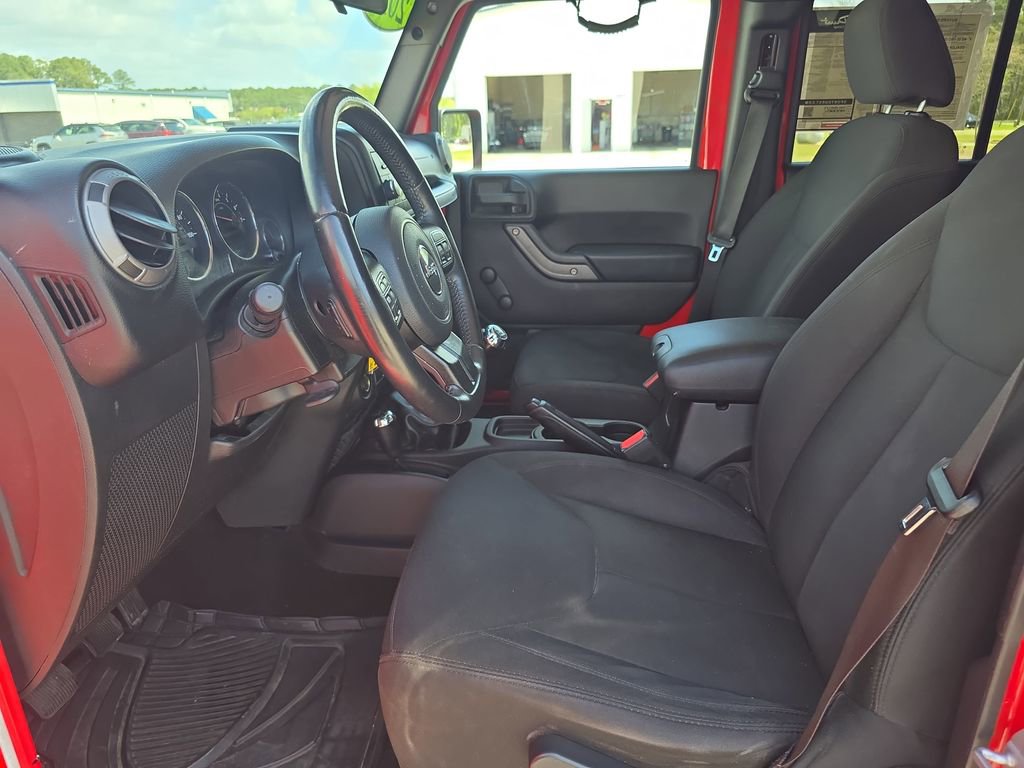 Used 2016 Jeep Wrangler Unlimited Sport w/ Connectivity Group image 12