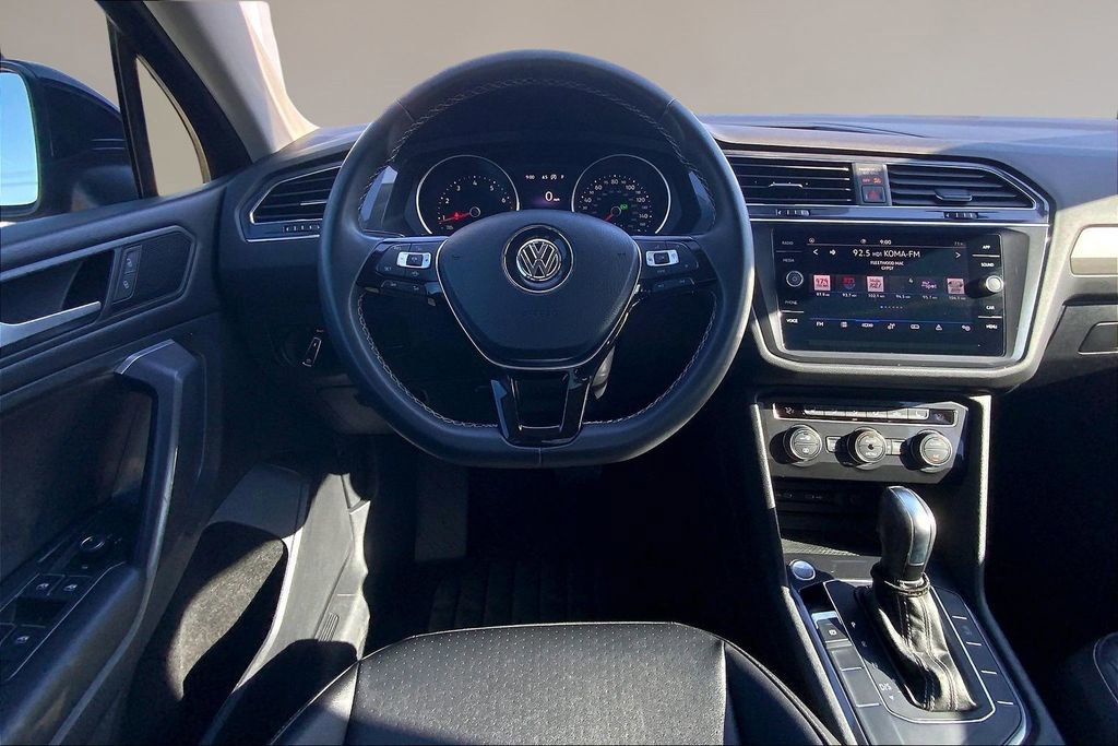 Used 2021 Volkswagen Tiguan SE w/ 3-Row Tiguan MDO Package image 5