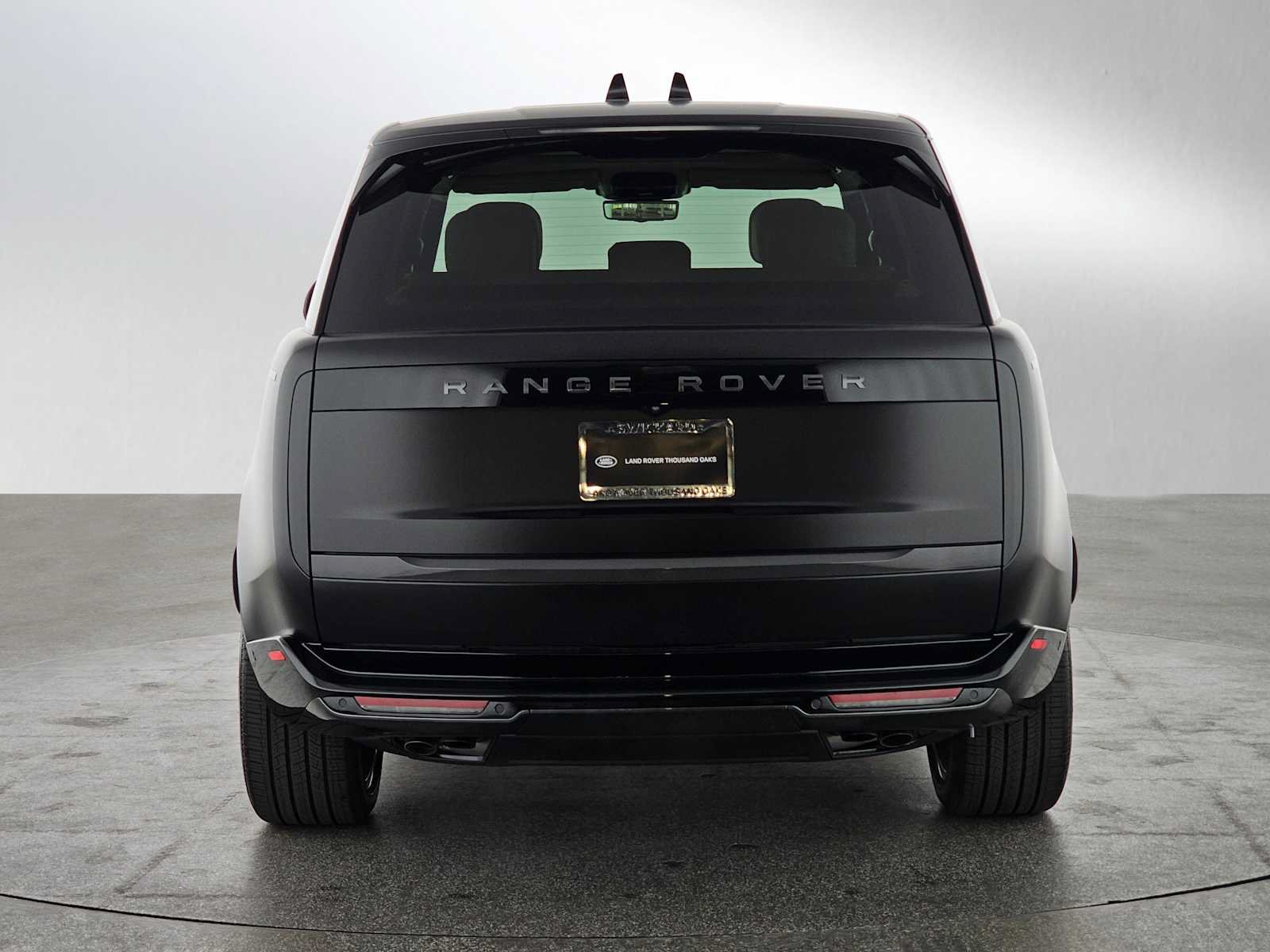 Used 2026 Land Rover Range Rover SE AWD/4WD image 4