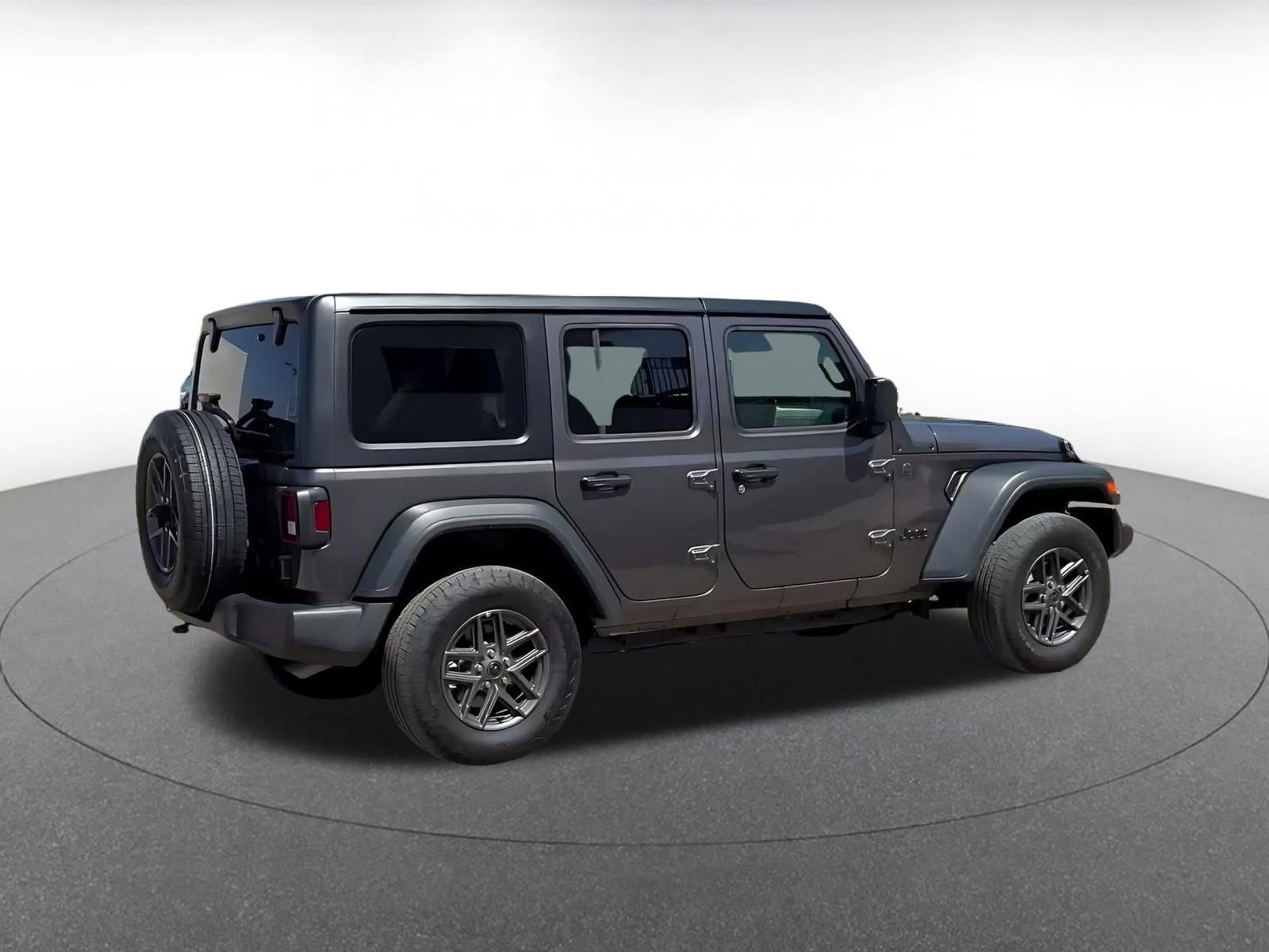 Used 2025 Jeep Wrangler Sport S image 14