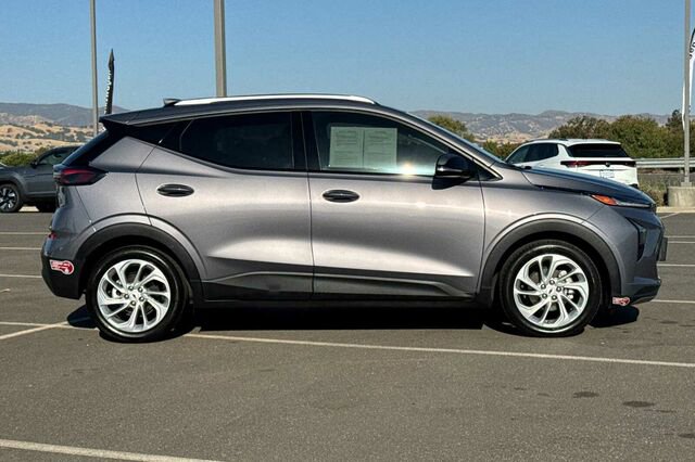 Used 2023 Chevrolet Bolt EUV LT w/ Driver Confidence Package image 3